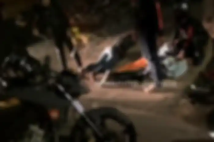 Tiga orang gangster diringkus polisi dari Polres Jakarta Timur.