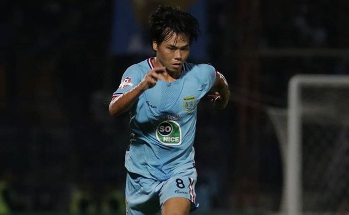 Aksi gelandang Persela Lamongan, Kei Hirose, saat membela timnya pada gelaran Liga 1 2019.