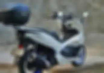 Tambah Sangar, Honda PCX Pakai Knalpot Ninja dan Sokbreker XMAX