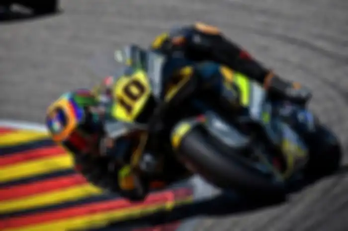 Adik Tiri Valentino Rossi Klaim Motor Ducati Tidak Serumit Kompetitor