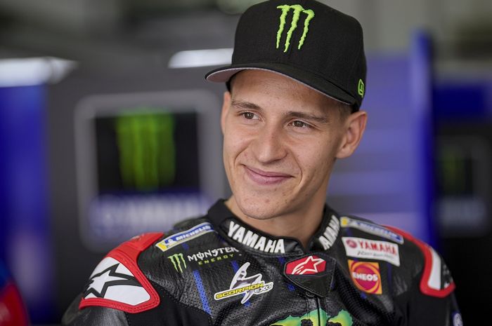 Pembalap Monster Energy Yamaha, Fabio Quartararo, saat peluncuran tim untuk MotoGP 2022 di Sirkuit Sepang, Malaysia, 4 Februari 2022.