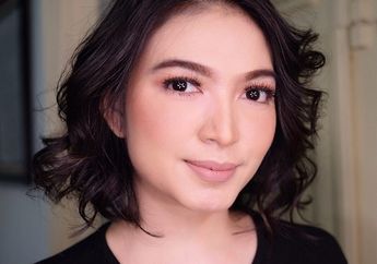 Kepergok Makan Soto di Gang Sempit, Menantu Presiden yang Biasa Tampil Sederhana Ini Kenakan Tas Mewah Harga Fantastis