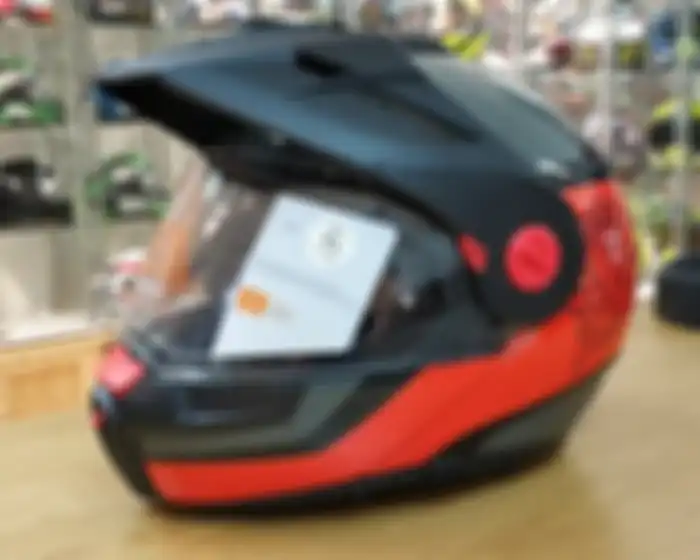 Tampilan depan dan samping Schuberth E1 MV Agusta Modular