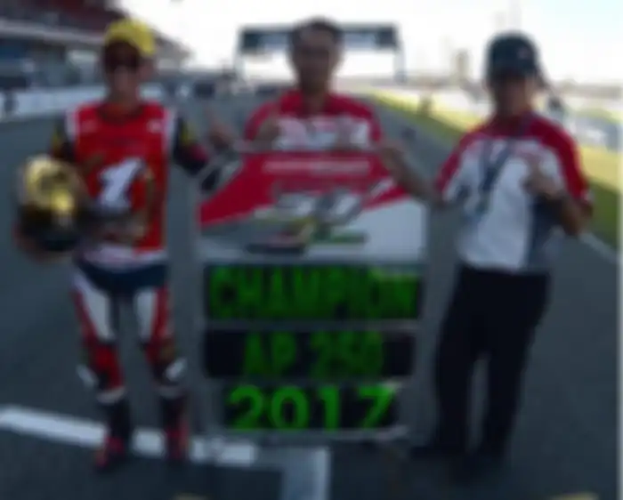 Perayaan kemenangan Gerry Salim setelah menjuari ARRC 2017 di kelas AP250