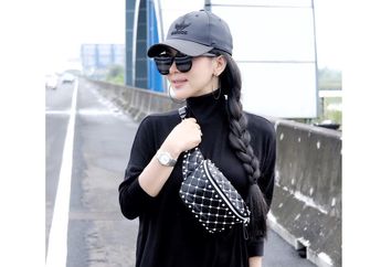 Kerap Ditanya Soal Jodoh, Syahrini: Netizen Mulutnya Berbusa!