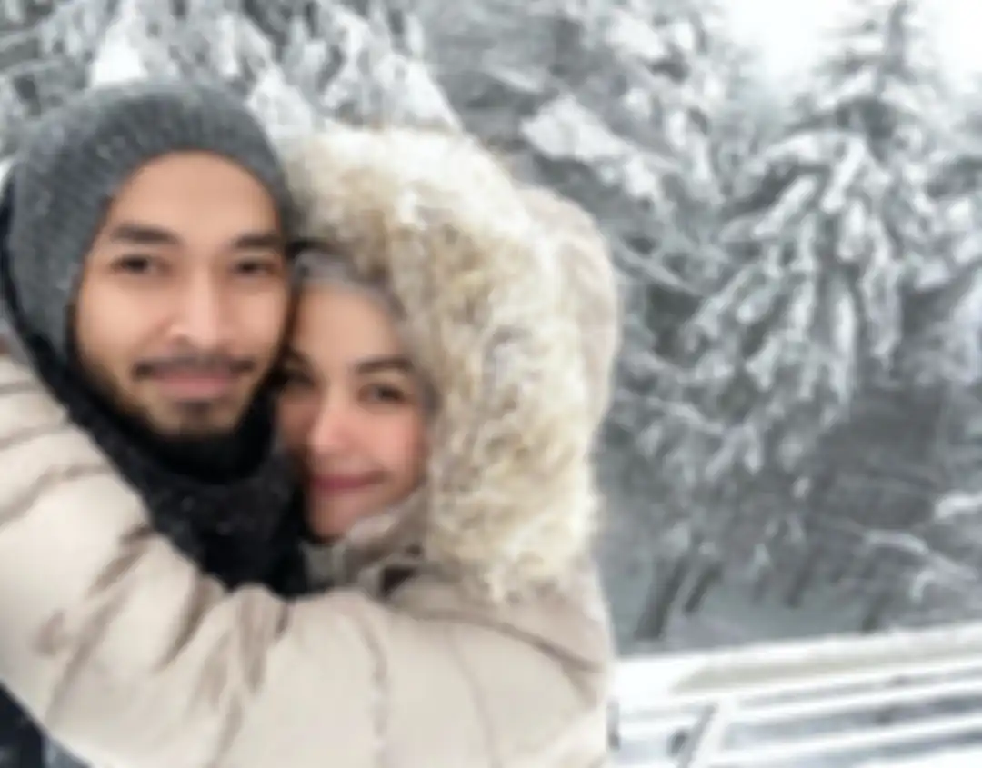 Uki eks Noah dan istrinya, Metha Yunatria