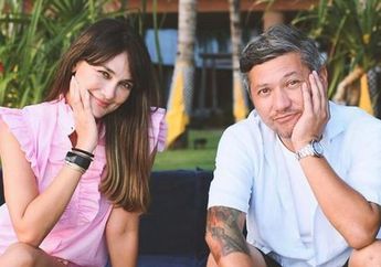 Gading Marten Pepet Mantan Ariel NOAH? Nekat Upload Foto Luna Maya Tepat di Hari Saat Gerhana Bulan Terjadi, Netizen: Semoga Jodoh!