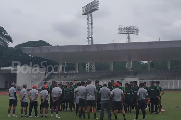 Latihan timnas U-22 Indonesia di Stadion Madya, Jakarta, Senin (28/1/2019).