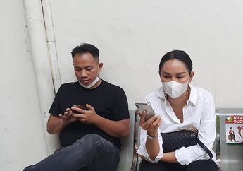 Vicky Prasetyo Gandeng Kalina Ocktaranny Jalani Sidang Kasus Pencemaran Nama Baik Lawan Angel Lelga di Pengadilan