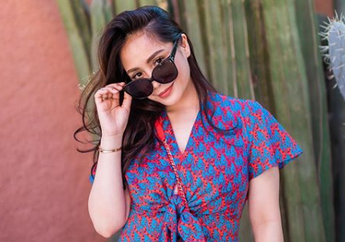 Istri Raffi Ahmad Tampil Beda Pakai Baju Hijab Syar'i, Tampilan Nagita Slavina Justru Mencuri Perhatian!