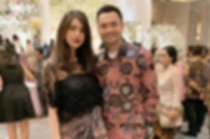 Nabila Syakieb dan sang suami