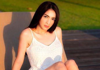 Penampilan Menggoda Janda Kembang Angel Karamoy Kenakan Busana Sleeveless Curi Perhatian Netizen