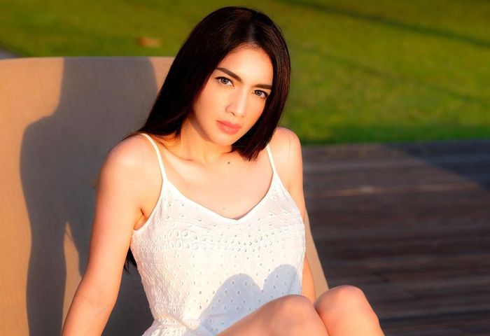 Angel Karamoy yang mendapat julukan janda kembang