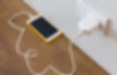 Aneka Tips Harian, Tolong Mulai Sekarang STOP Kebiasaan Tak Cabut Charger HP dari Stopkontak, Bahayanya untuk Seisi Rumah Gak Main-main
