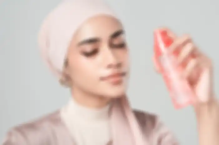 Setting Spray Ultra Glow dari MS Cosmetic