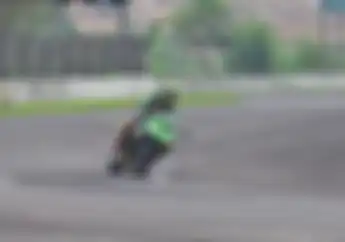 Test Ride Kawasaki Ninja ZX-25R di Sirkuit, Ternyata Begini Rasanya!