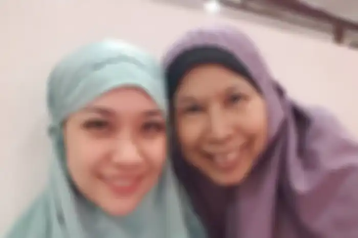 3 Bulan Setia Dampingi BCL, Ibunda Ashraf Sinclair Tulis Pesan Menyentuh Hati untuk Menantunya Usai Putuskan Kembali ke Negeri Jiran: Terima Kasih, Kami Menyayangimu Selamanya