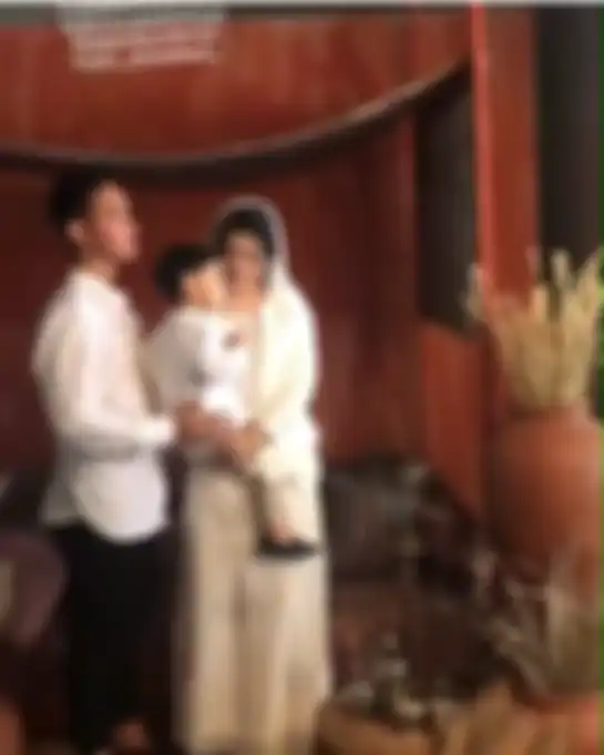 Sudah Jadi Mualaf, Intip Potret Cantik Selvi Ananda Menantu Jokowi dalam Balutan Hijab