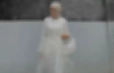 5 Model Outer Putih Modis Buat Baju Lebaran 2023 #PowerUpRamadan