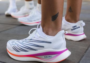 Tren Sepatu Lari Untuk Ngantor, Intip Tipsnya Biar Kaki Tetap Nyaman