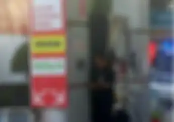 Heboh! Pom Bensin di Pondok Kelapa Diskriminatif,  Larang Pemotor Beli Premium dan Pertalite 