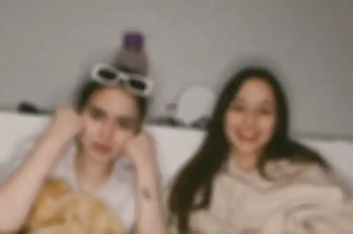 Greta Iren dan Laura Anna