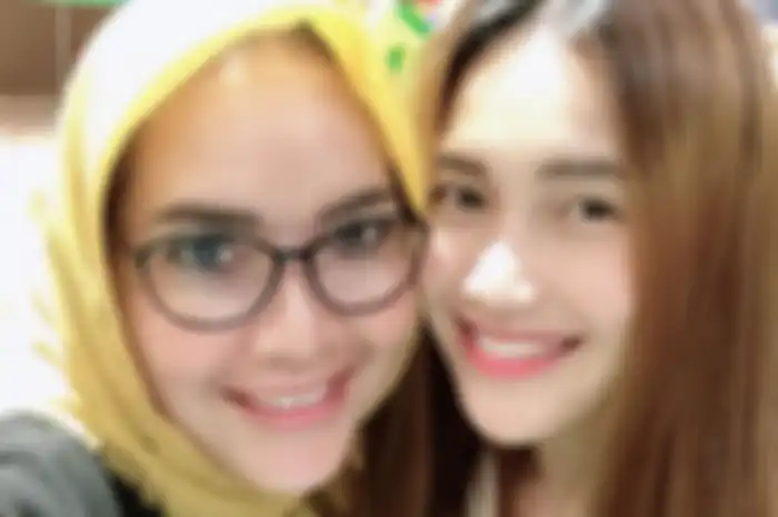 Pamer masakan sang suami, Ibunda Ayu Ting Ting justru banjir hujatan netizen gegara hal ini, ada apa?