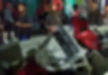 Sopir Mabuk, Truk Oleng Dan Tabrak Motor Honda BeAT Dari Lawan Arah