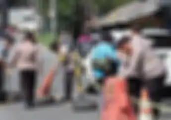 Pemotor Waspada, Jembatan Cikereteg Di Jalur Bocimi Retak Usai Gempa Dan Longsor