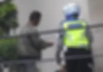 Perkara Tak Ada SIM, Pemotor Ini Dicegat Oknum Polisi di Bogor Malah Minta Rokok