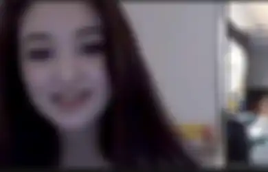 Terima Lamaran Youtuber Fiki Naki, Sosok Gadis Cantik Asal Kazakhstan ini Viral, Rupanya Seorang Mahasiswi Hukum