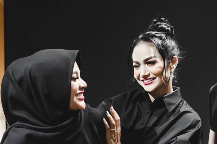 Kedekatan Krisdayanti dan Aurel Hermansyah disorot pakar mikroekspresi