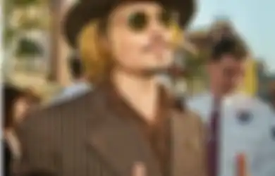 Jelang Perayaan Halloween, Kostum Ala Johnny Depp Laku Keras!