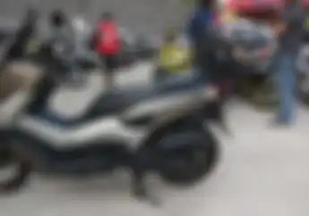 Mengusung Gaya Turing, Yamaha NMAX Dari Semarang Ini Sudah Pernah Mengaspal di Brunei Darussalam Lho!