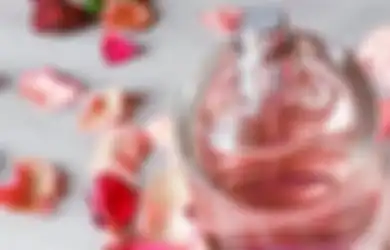 3 Rekomendasi Parfum Tahan Lama Aroma Mawar. Wangi Sepanjang Hari!