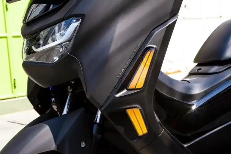 Ganteng Maksimal Yamaha All New NMAX Pasang Lampu Sein Model Running, Harga Pas di Dompet