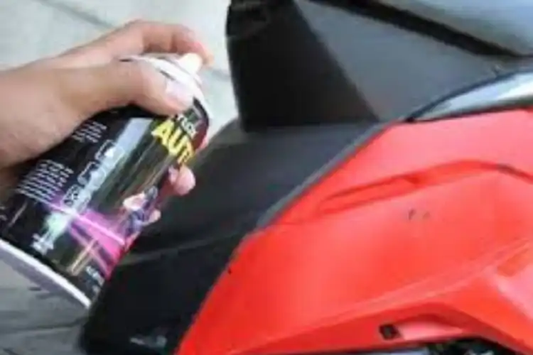 Pantas Gampang Ngelupas, Ternyata Begini Teknik  Mengecat Dek Motor Matic