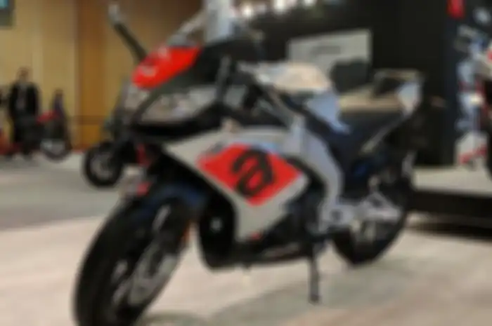 Aprilia RS150 lebih murah daripada Yamaha All New NMAX 155.