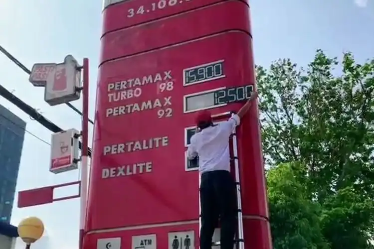 Resmi Dua Kali Turun Harga Pertamax Series dan Update Harga Pertalite Menurut Penjelasan Pertamina 