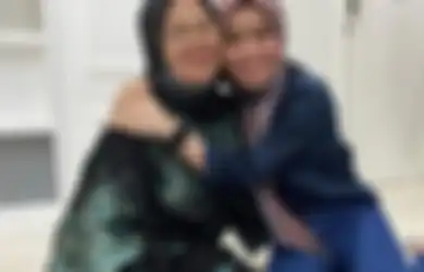 Foto Lesti Kejora Peluk Mertua Dibilang Mirip, Ini Alasan Istri Rizky Billar Langgar Aturan Sang Ibunda