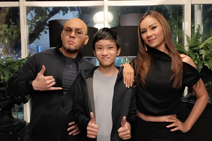 Deddy Corbuzier, Kalina Octaranny dan Azka Corbuzier