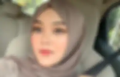 Putri Delina Kena Karma Instan Usai Buat Rumah Tangga Orangtuanya Hancur? Kondisi Putri Sule Disorot, Tangan Diinfus Hingga Makan Pun Disuapi!
