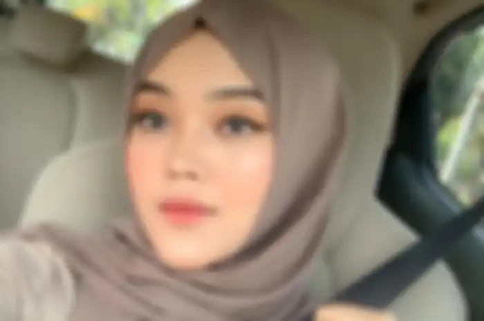 Putri Delina