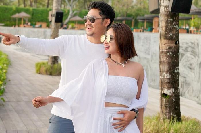 Angga Wijaya dan Dewi Perssik