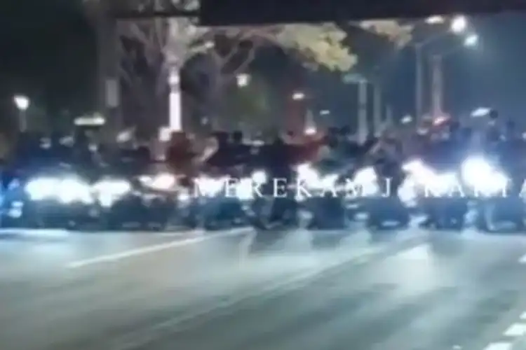 Deretan Aksi Pemotor Tutup Jalan, Dari Balap Liar Sampai Iseng Kebut-kebutan