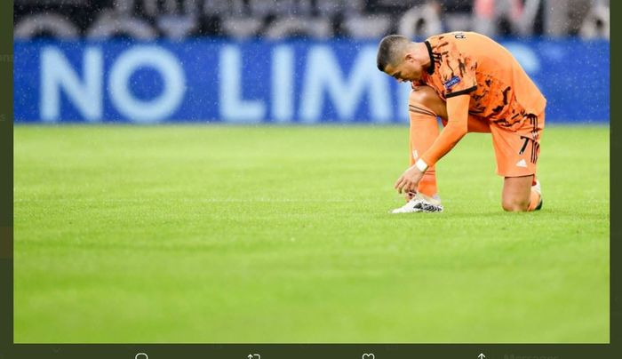 Cristiano Ronaldo dalam partai Liga Champions antara Ferencvaros vs Juventus.