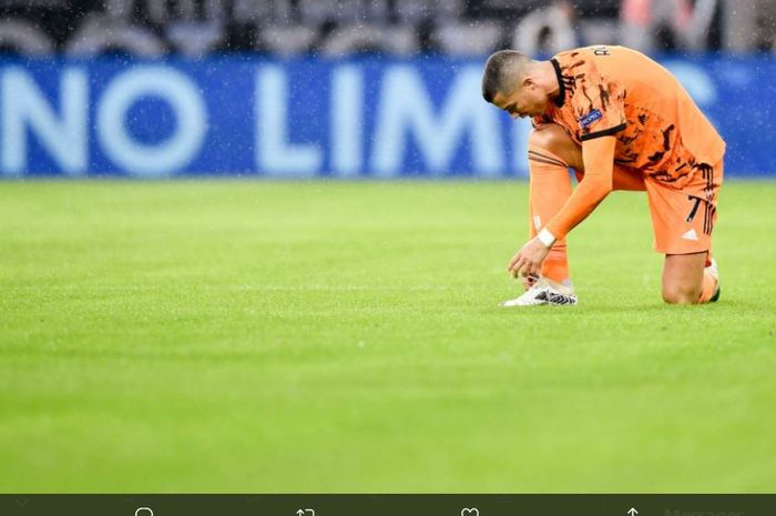 Cristiano Ronaldo dalam partai Liga Champions antara Ferencvaros vs Juventus.