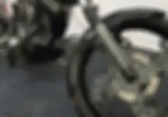 Anti Mainstream! Pelek Motor India Satu Ini Pakai Gir, Kuat Enggak Ya?