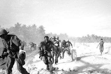 Pentagon Papers mengungkap salah satu kebohongan terbesar yang dibuat Amerika Serikat dalam sejarah dunia. Mereka ternyata terlibat dalam Perang Vietnam. 