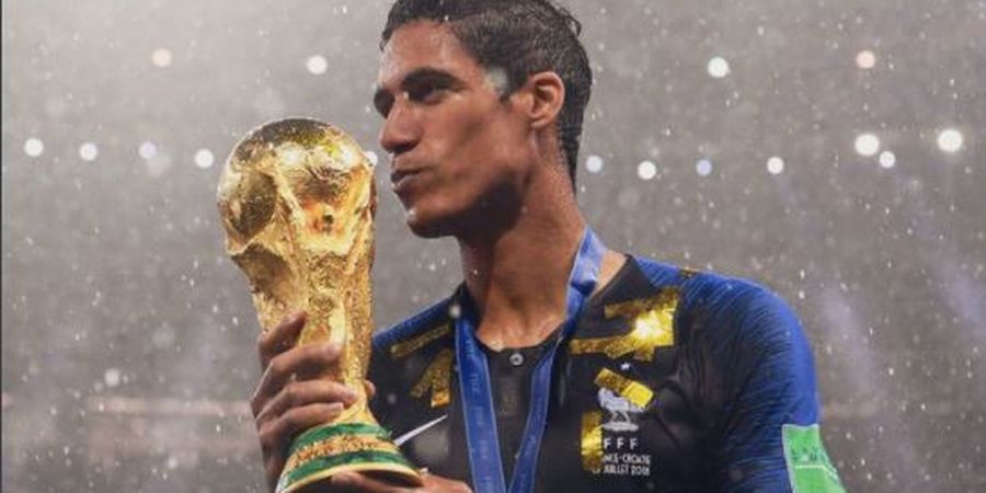 Dianggap Kontroversial, Varane Bela Diri soal Keputusan Pensiun Dini